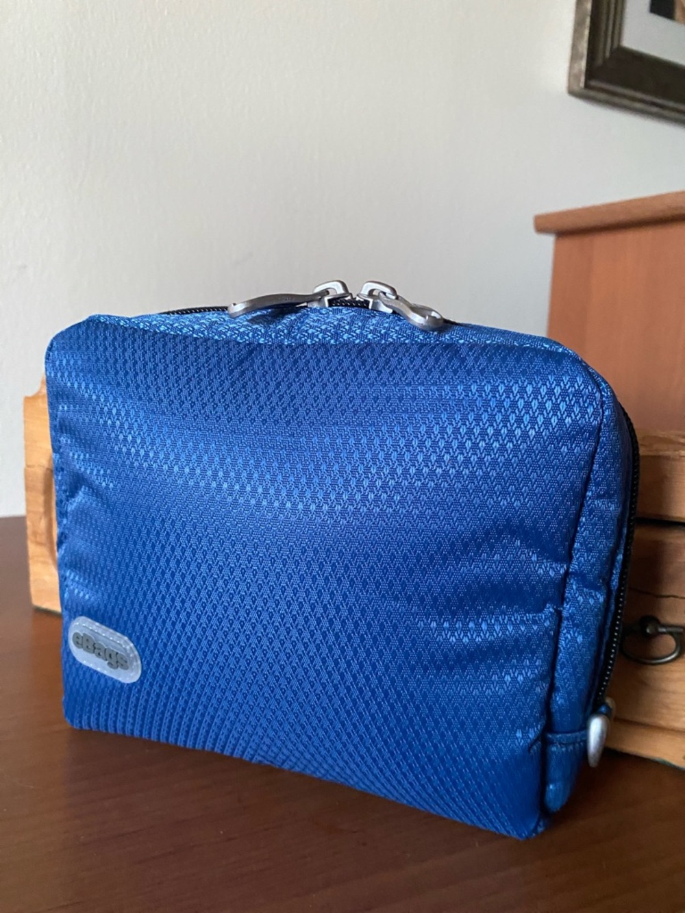 Ebags Clip On Tech Pouch